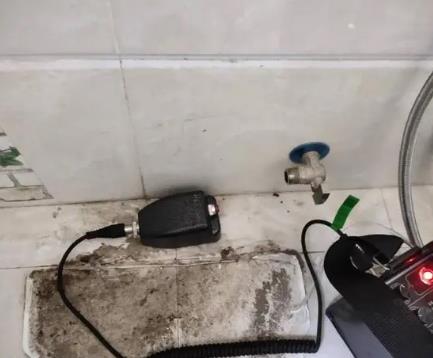 滨海屋顶漏水维修公司分享下卫生间漏水的危害及解决方法